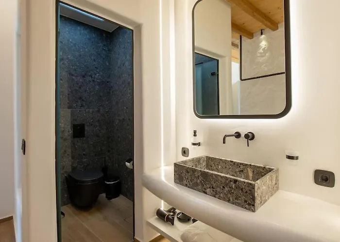 Acres Gem House * Ano Mera